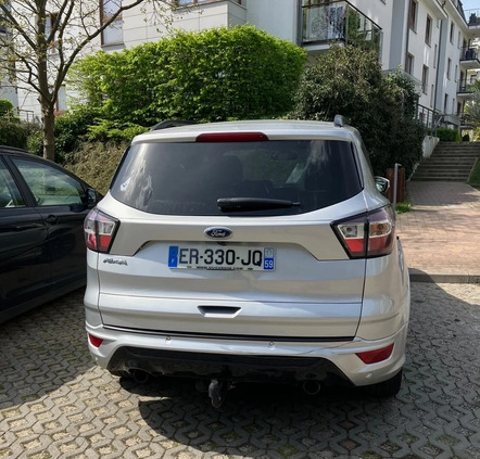 Ford Kuga cena 63000 przebieg: 105000, rok produkcji 2017 z Sopot małe 254